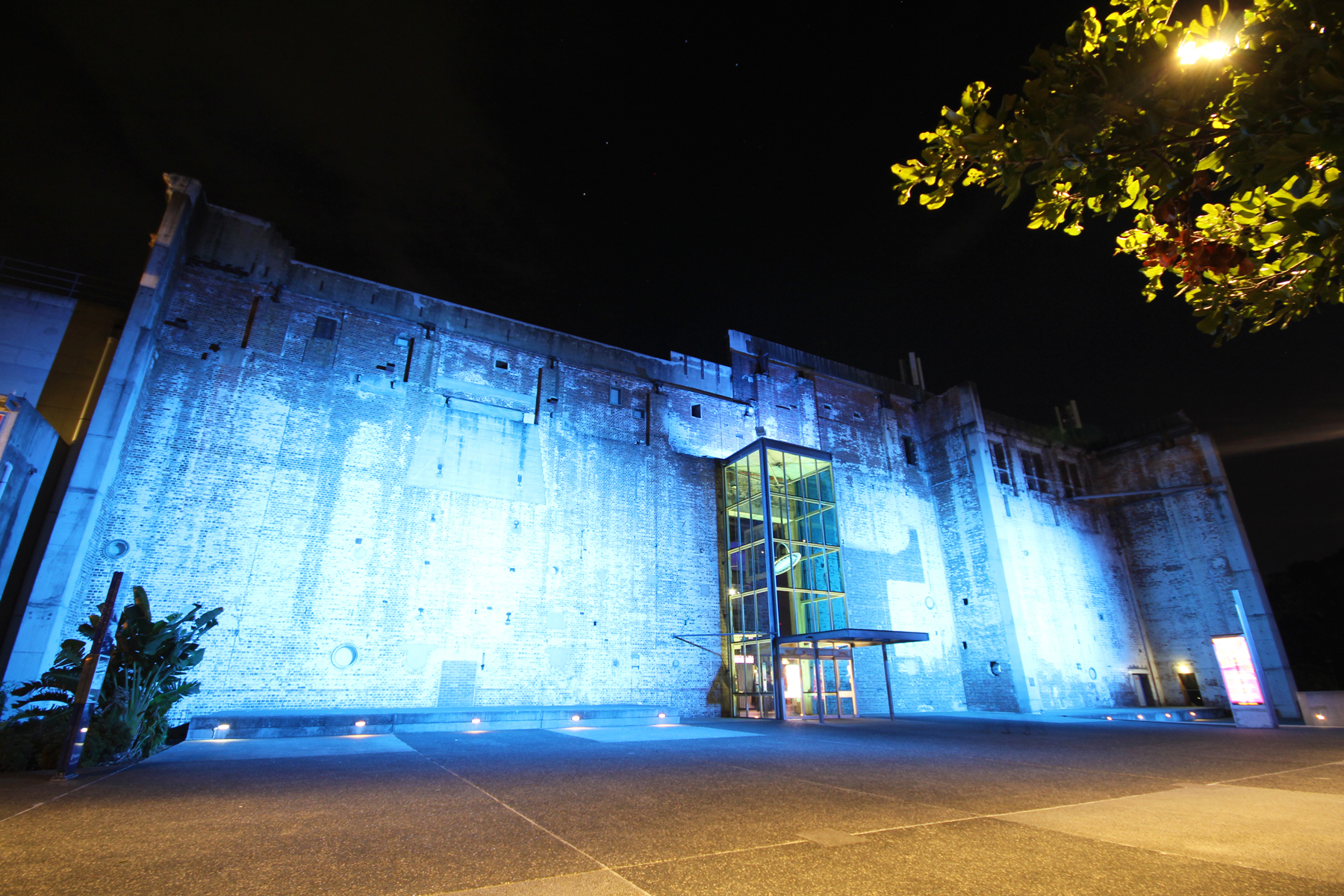 Brisbane Power House Light Show Custom Outdoor LED Building Facade Architectural Lighting